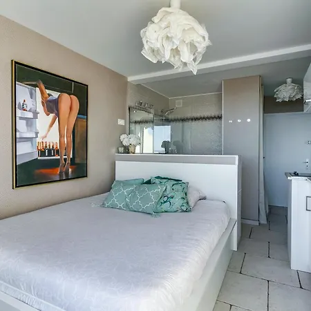 Blue Ab 402 Naturiste