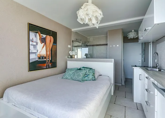 Blue Ab 402 Naturiste